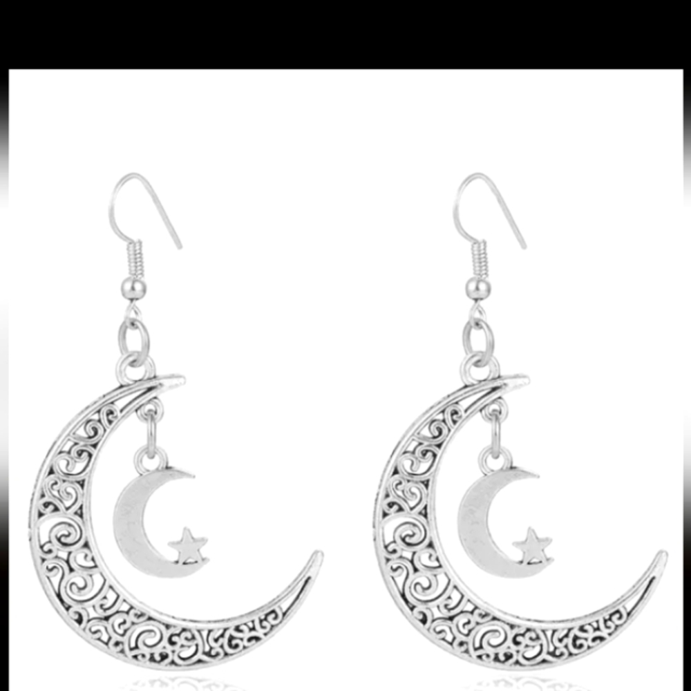Hollow Star Moon Earrings